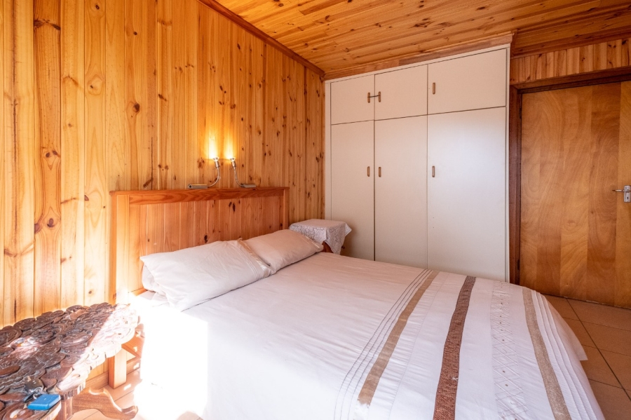 To Let 4 Bedroom Property for Rent in Herolds Bay Western Cape